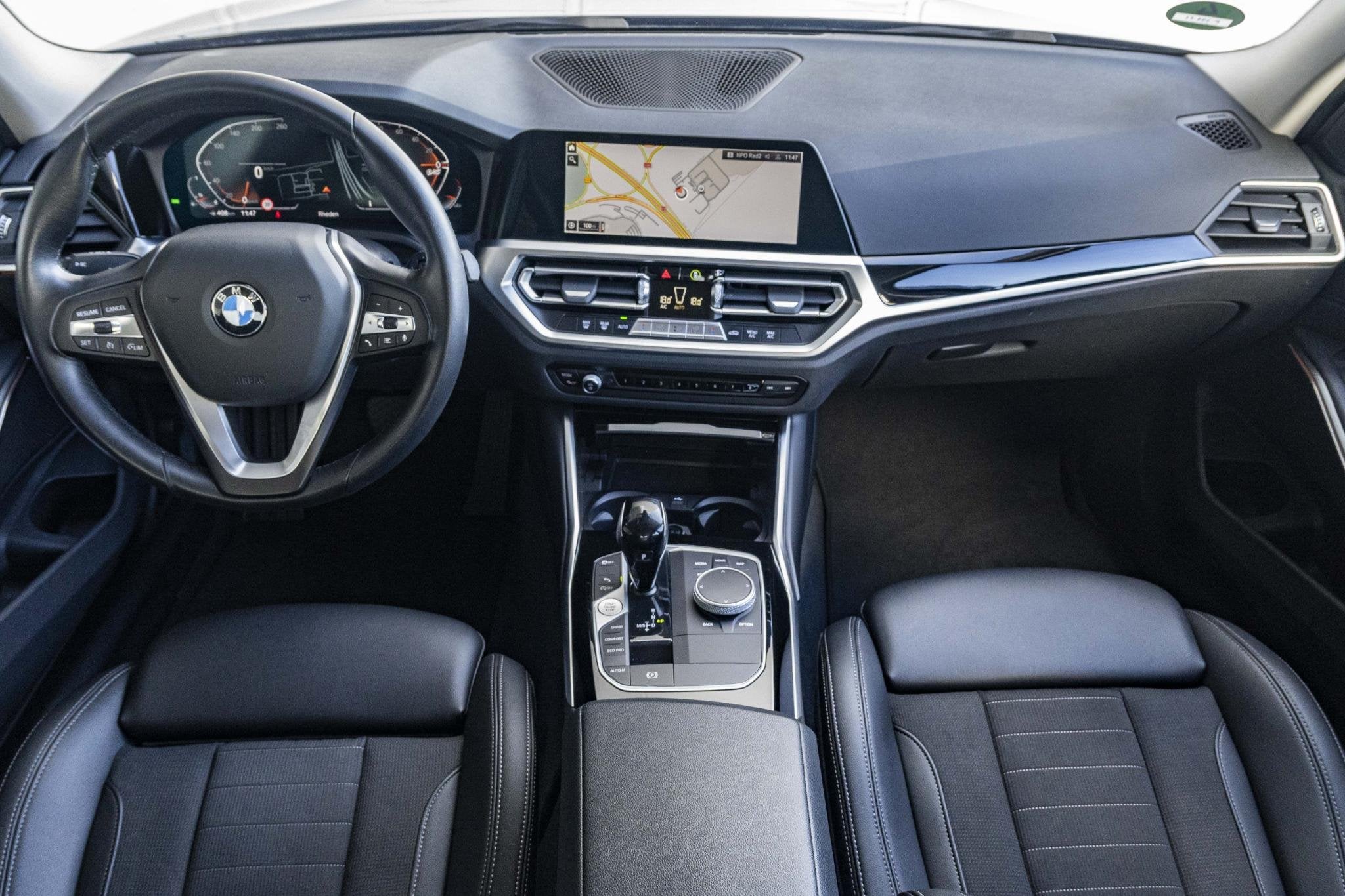 BMW 3 Serie Sedan 318i | LED | Navigatie | Sportstoelen | Cl, Stof, Gebruikt, Met garantie (alle), Blauw