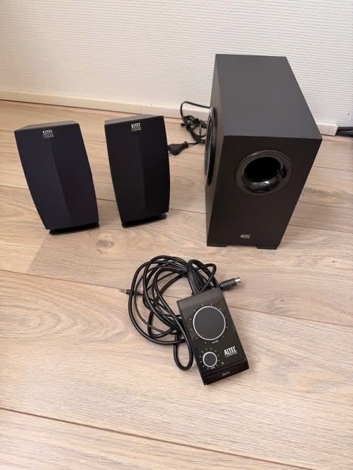 Altec Lansing VS2721 2.1 Speakerset met Subwoofer, Overige merken, Gebruikt, Inclusief kabels, Speakerset