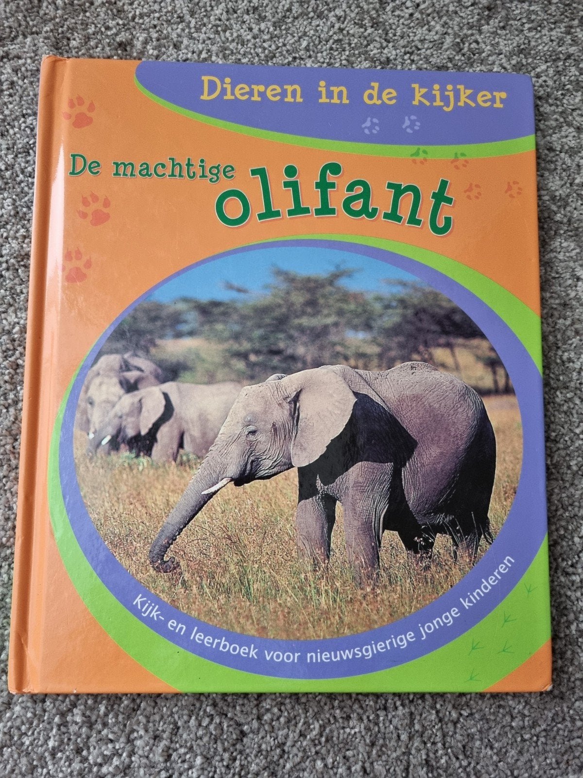 Boek : Dieren in de kijker ... De machtige olifant, Ophalen of Verzenden, Zo goed als nieuw, Overige diersoorten, Fang-Ling Li