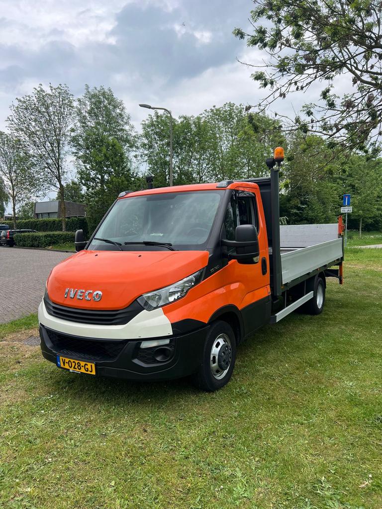 Iveco Daily 35C 2017 open laadbak + laadklep, 136 pk, 2287 cc, Iveco, Bedrijf