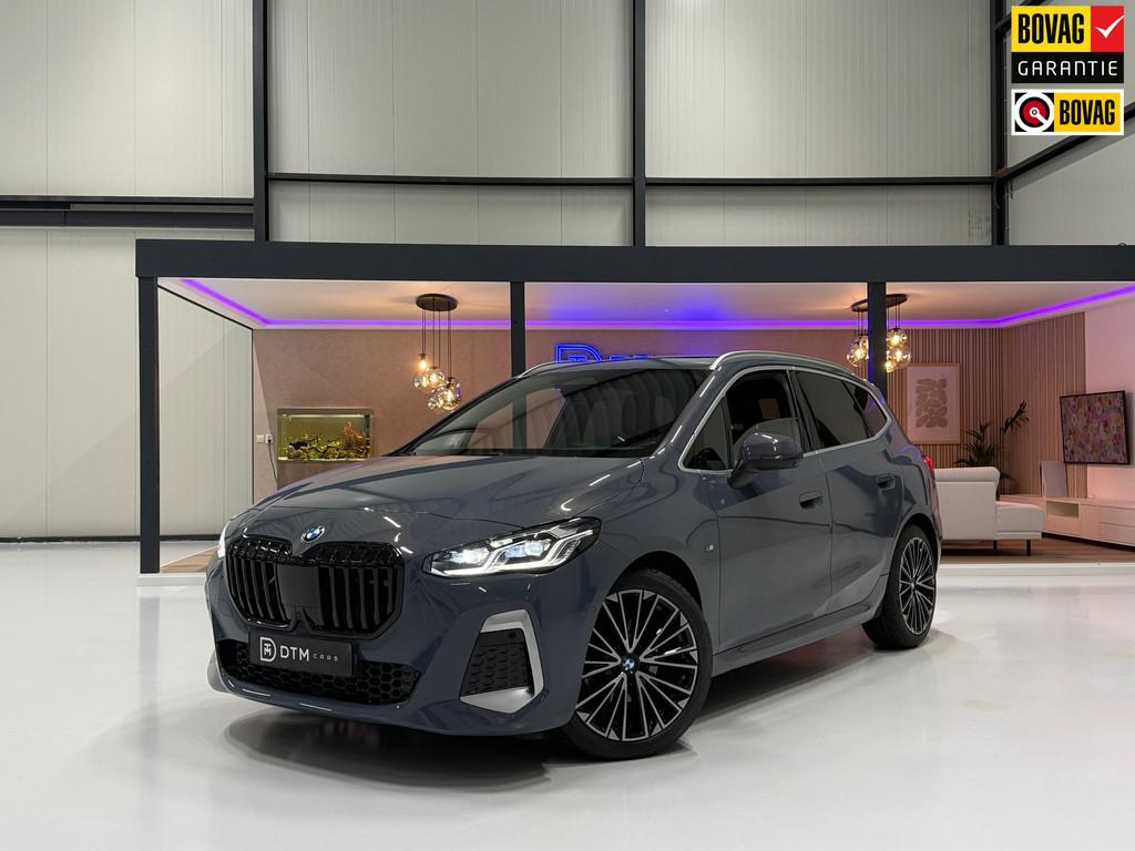 BMW 2-serie Active Tourer M-Pakket | Pano | HUD | 360° | Ha, Auto's, BMW, 136 pk, Gebruikt, 1445 kg, Bedrijf