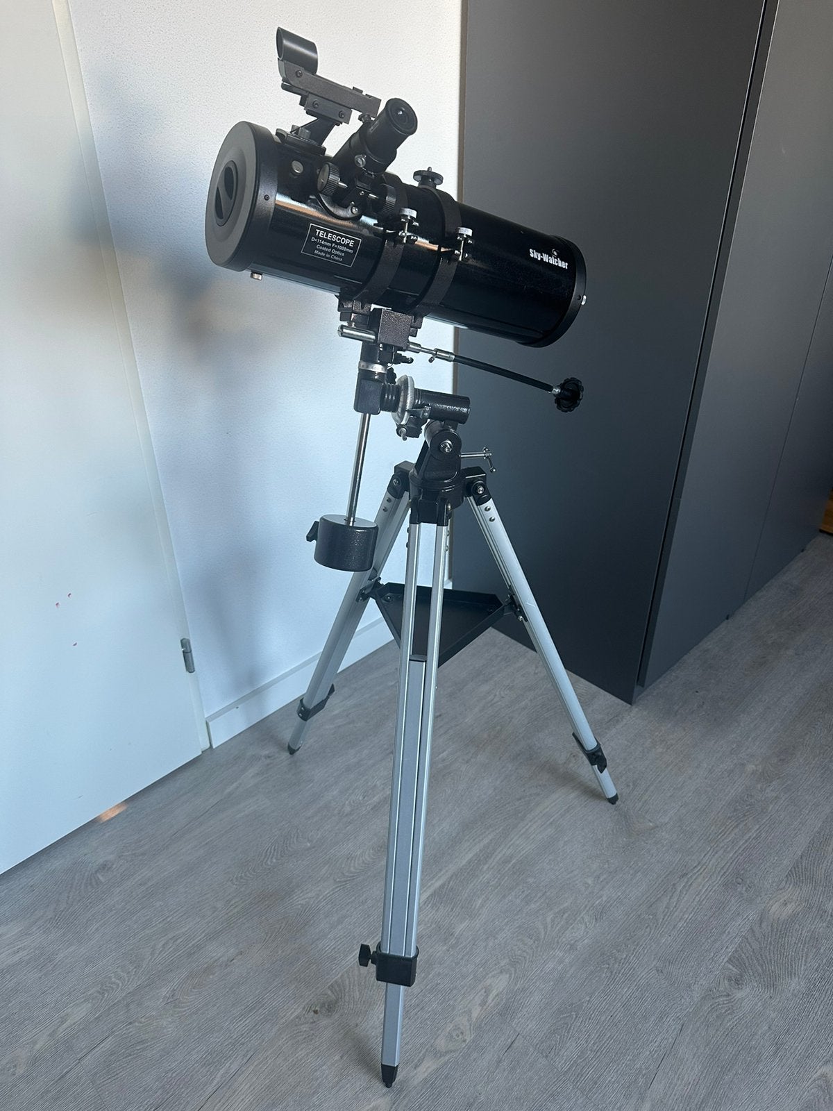 Te Koop: Sky-Watcher BK P1145 EQ1, Audio, Tv en Foto, Ophalen, Zo goed als nieuw, 80 tot 200 mm, Spiegeltelescoop (reflector)