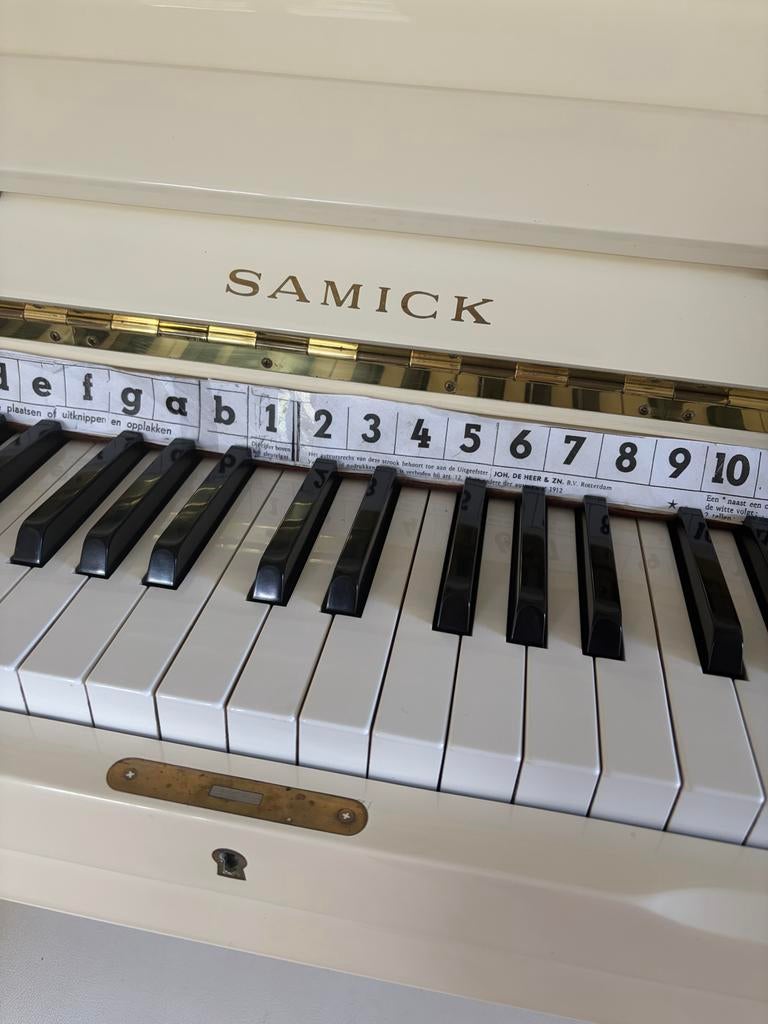 Samick Piano - Crème Wit - Zo goed als nieuw, Wit, Ophalen of Verzenden, Zo goed als nieuw, Piano