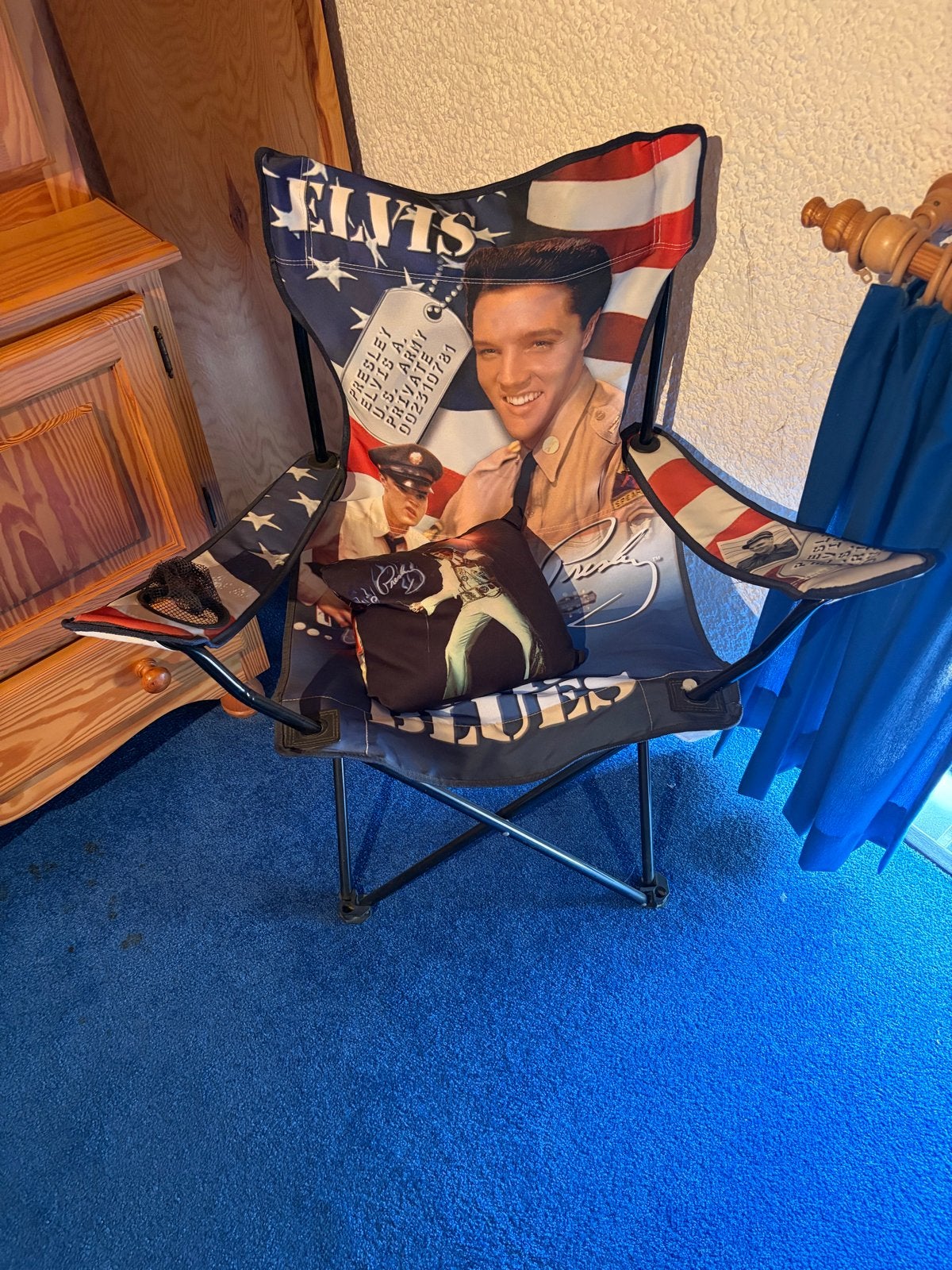 Elvis Presley G.I. Blues Opvouwbare Stoel met Tas, Ophalen, Gebruikt