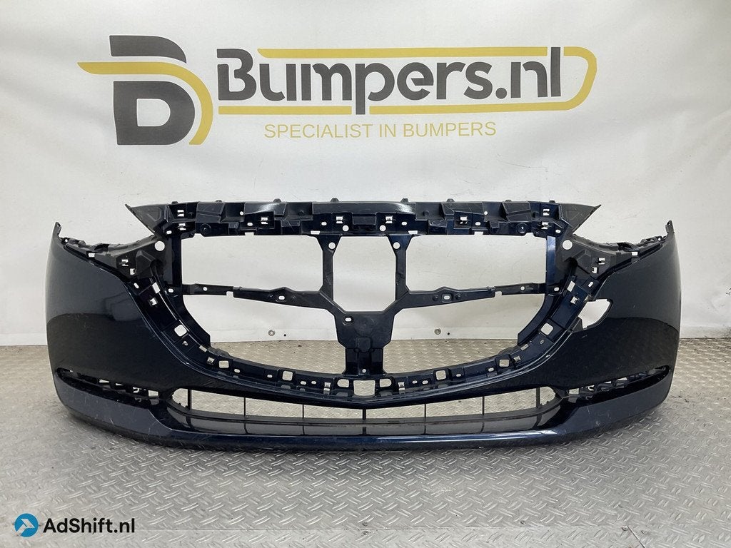 Bumper Mazda 2 Facelift II 2018 KLS D43N-50031 Voorbumper B4, Bumper