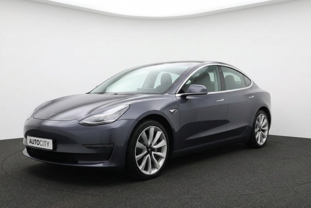 Tesla Model 3 Long Range AWD 75kWh Trekhaak | Pano | Autopil, Auto's, Automaat, 0 cilinders, Zwart, Leder