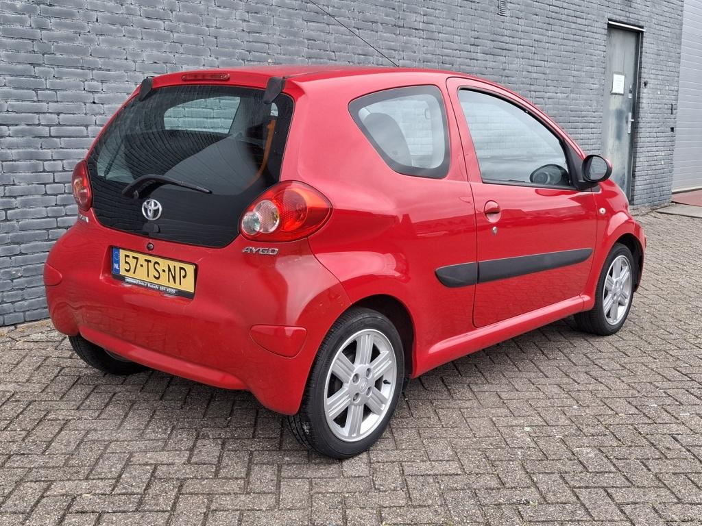 Toyota Aygo 1.0-12V + 3Drs Elektr. Pakket Carplay ✅, Auto's, Startonderbreker, 4 stoelen, Origineel Nederlands, Bedrijf