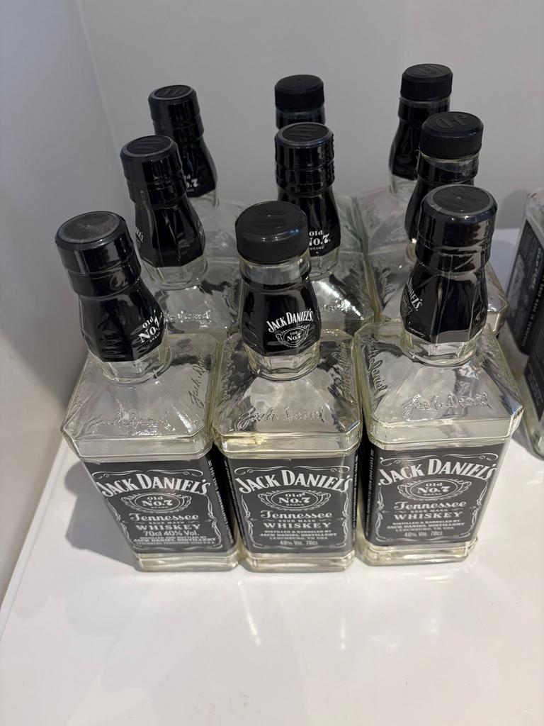 9 lege Jack Daniels flessen - ideaal voor decoratie/hobby, Ophalen, Gebruikt