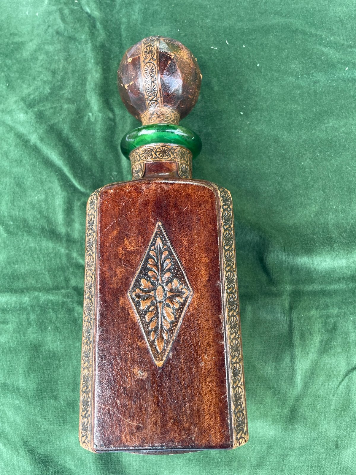Vintage Italiaanse whiskyfles - Groen glas met leer, Antiek en Kunst, Ophalen of Verzenden