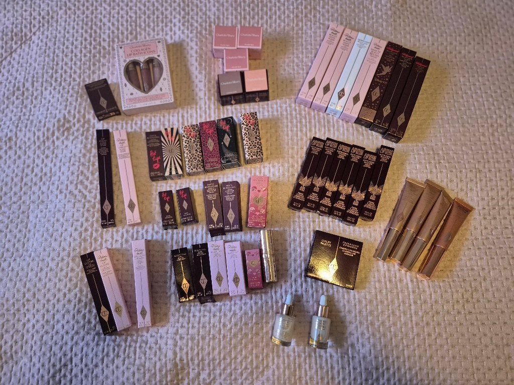 Charlotte Tilbury voor meer dan 50% van de winkel prijs!, Ophalen of Verzenden, Nieuw, Overige kleuren, Gehele gezicht