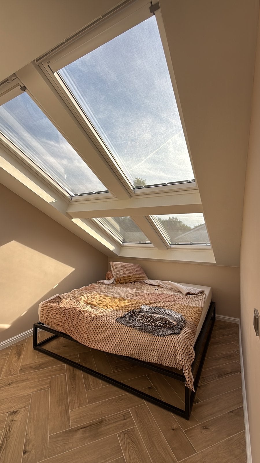 Profesionele VELUX plaatsingen!, Doe-het-zelf en Verbouw, Raamkozijn, Nieuw, Ophalen of Verzenden, 75 tot 150 cm