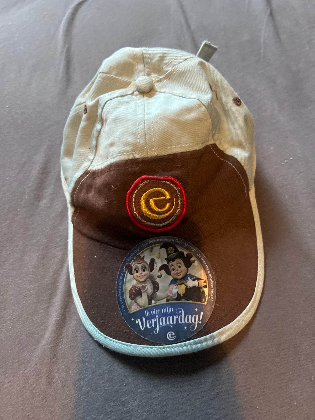 Efteling Pet 'Ik vier mijn Verjaardag!' - Zo goed als nieuw, Ophalen of Verzenden, Zo goed als nieuw, Jongetje of Meisje, Pet