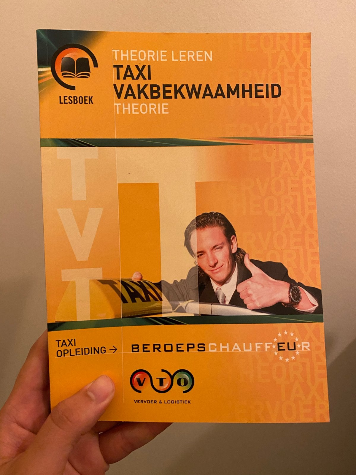 Theorie leren Taxi Vakbekwaamheid - VTO Lesboek, Ophalen of Verzenden, Zo goed als nieuw, MBO
