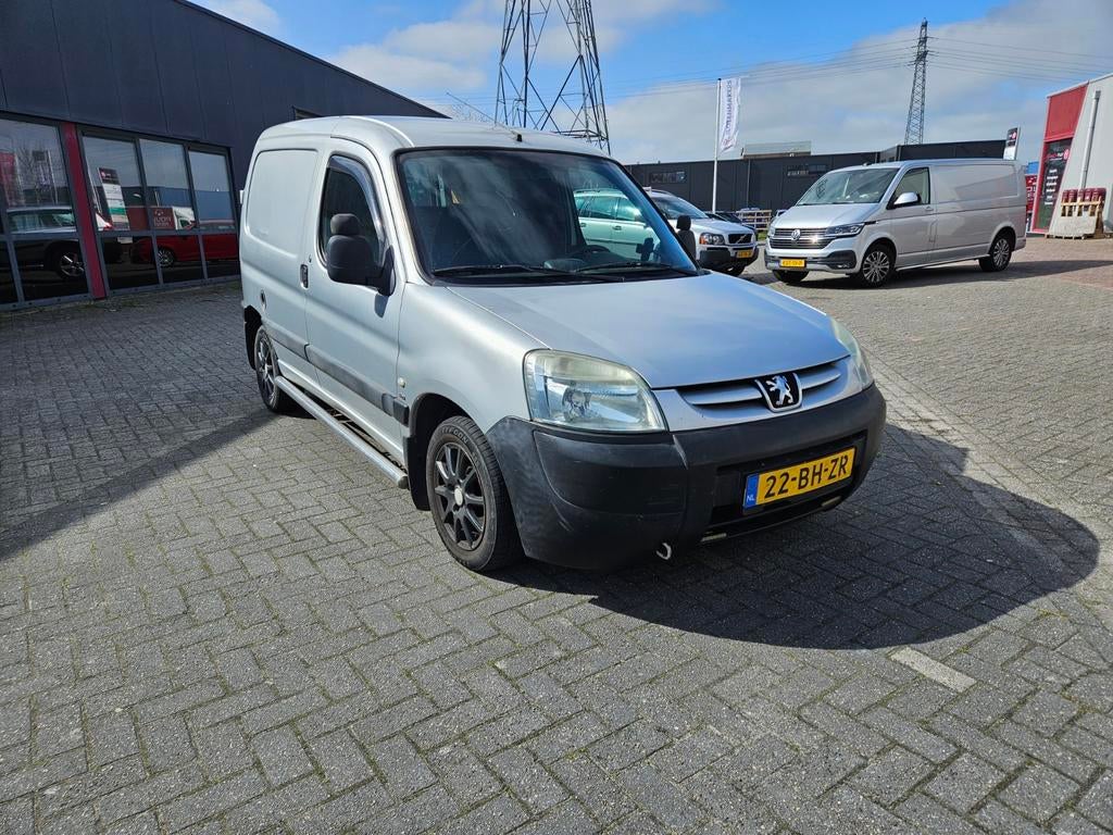 Peugeot partner 2003 2.0 hdi met bijna een jaar apk, Auto's, Particulier, Te koop