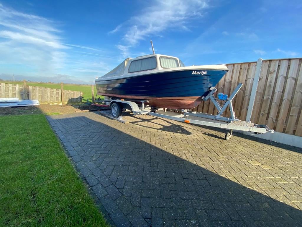 Kajuitboot met trailer, Ophalen, Gebruikt