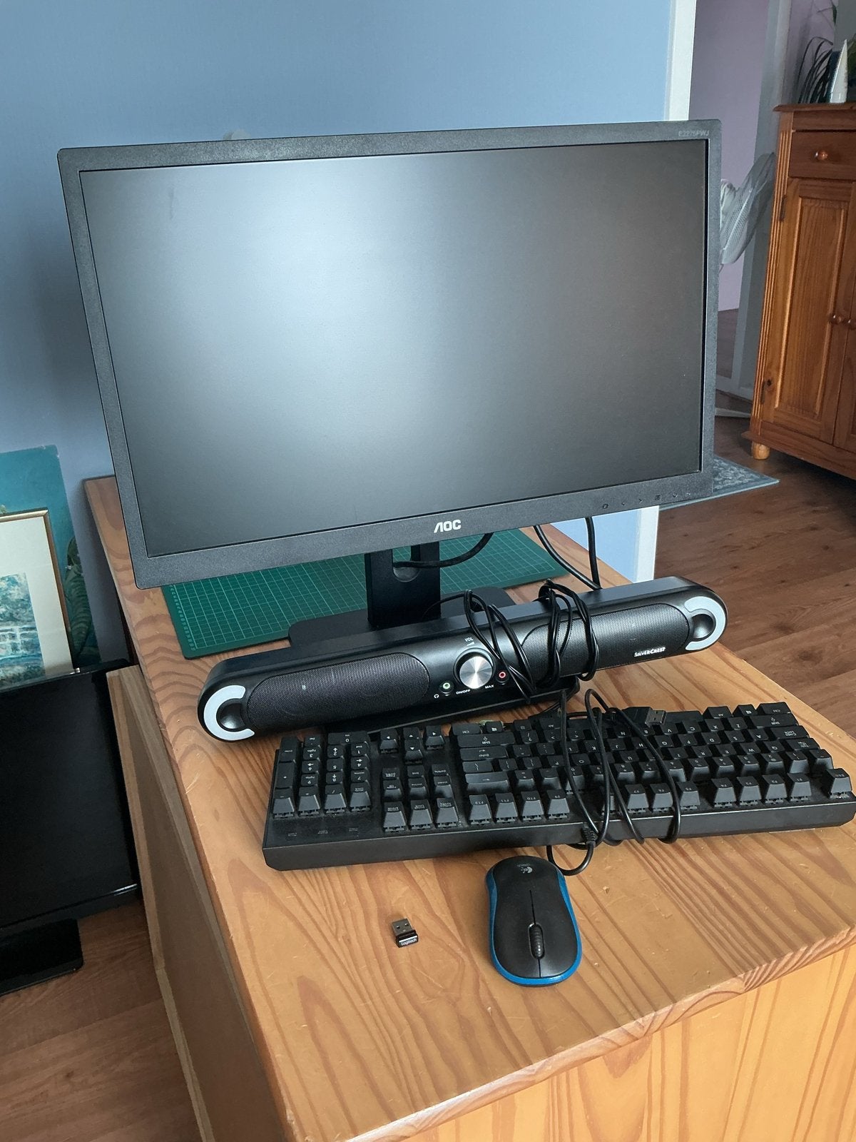 Complete desktop set: monitor, toetsenbord, muis, soundbar, Ophalen, Full HD, LED, 60 Hz of minder