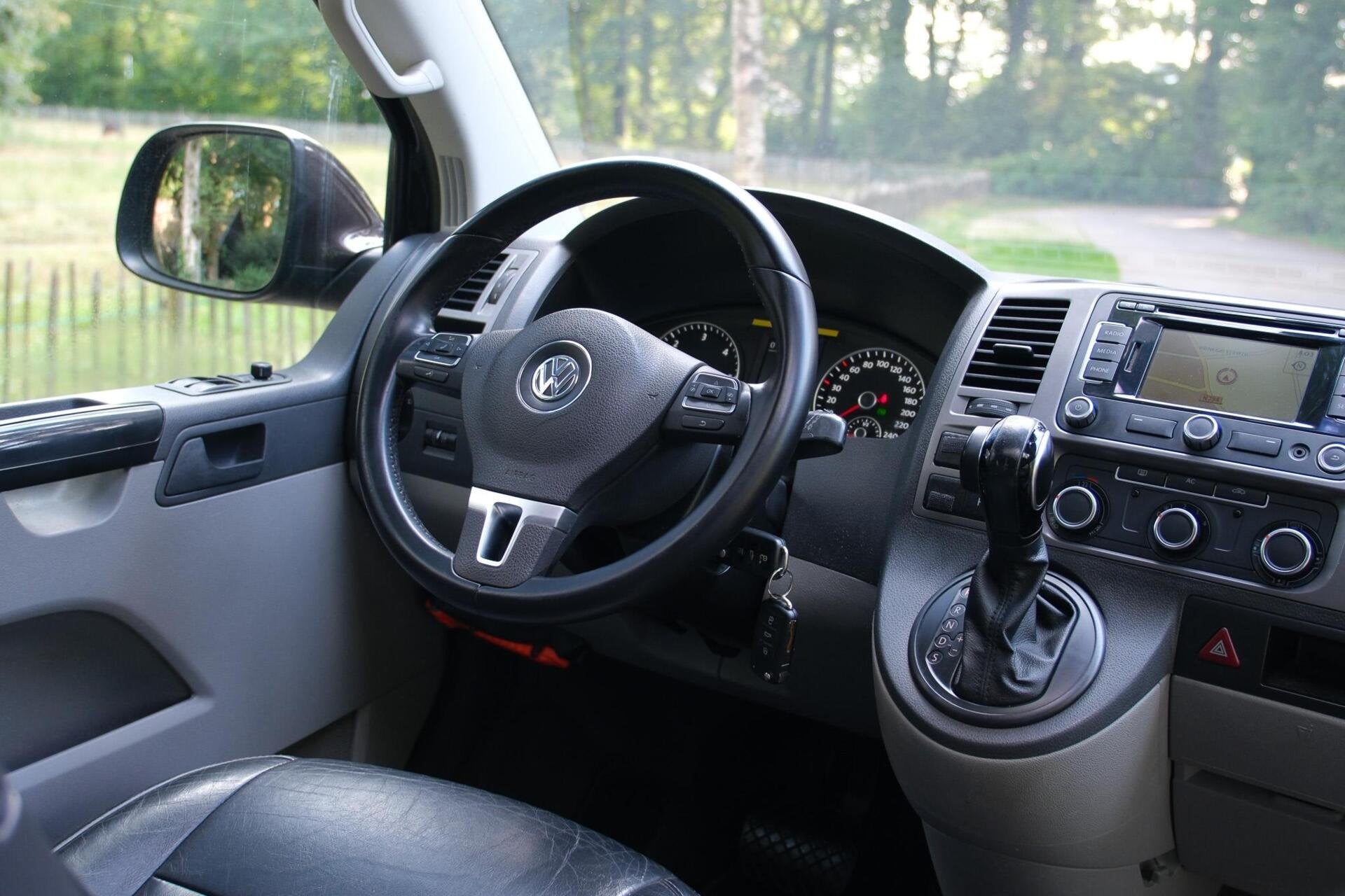 Volkswagen TRANSPORTER 2.0 TDI Aut/ Leder /Xenon / Open Dak, Automaat, Volkswagen, Tot en met 2, Bedrijf