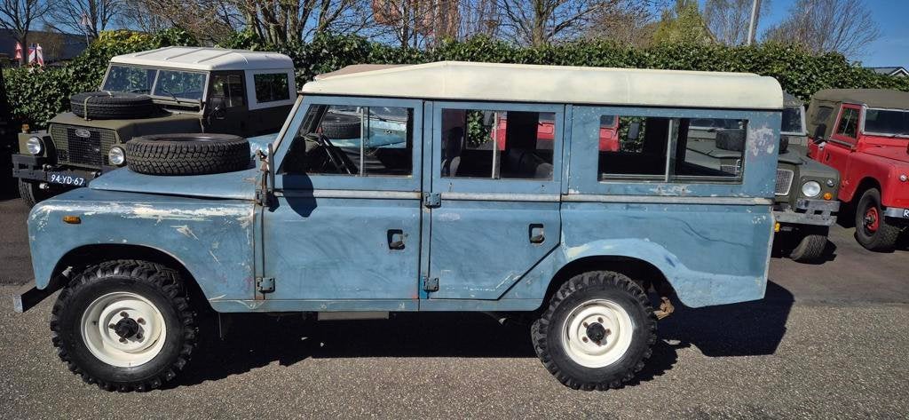 Land Rover 109" STATIONWAGON Overdrive en remschijven., 2286 cc, Gebruikt, Overige modellen, Blauw