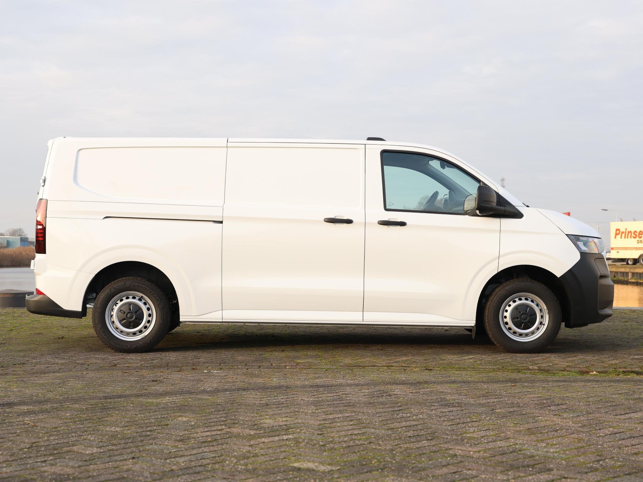 Volkswagen e-Transporter Bestelwagen L2 elektromotor 136pk |, Automaat, Zwart, Volkswagen, Origineel Nederlands