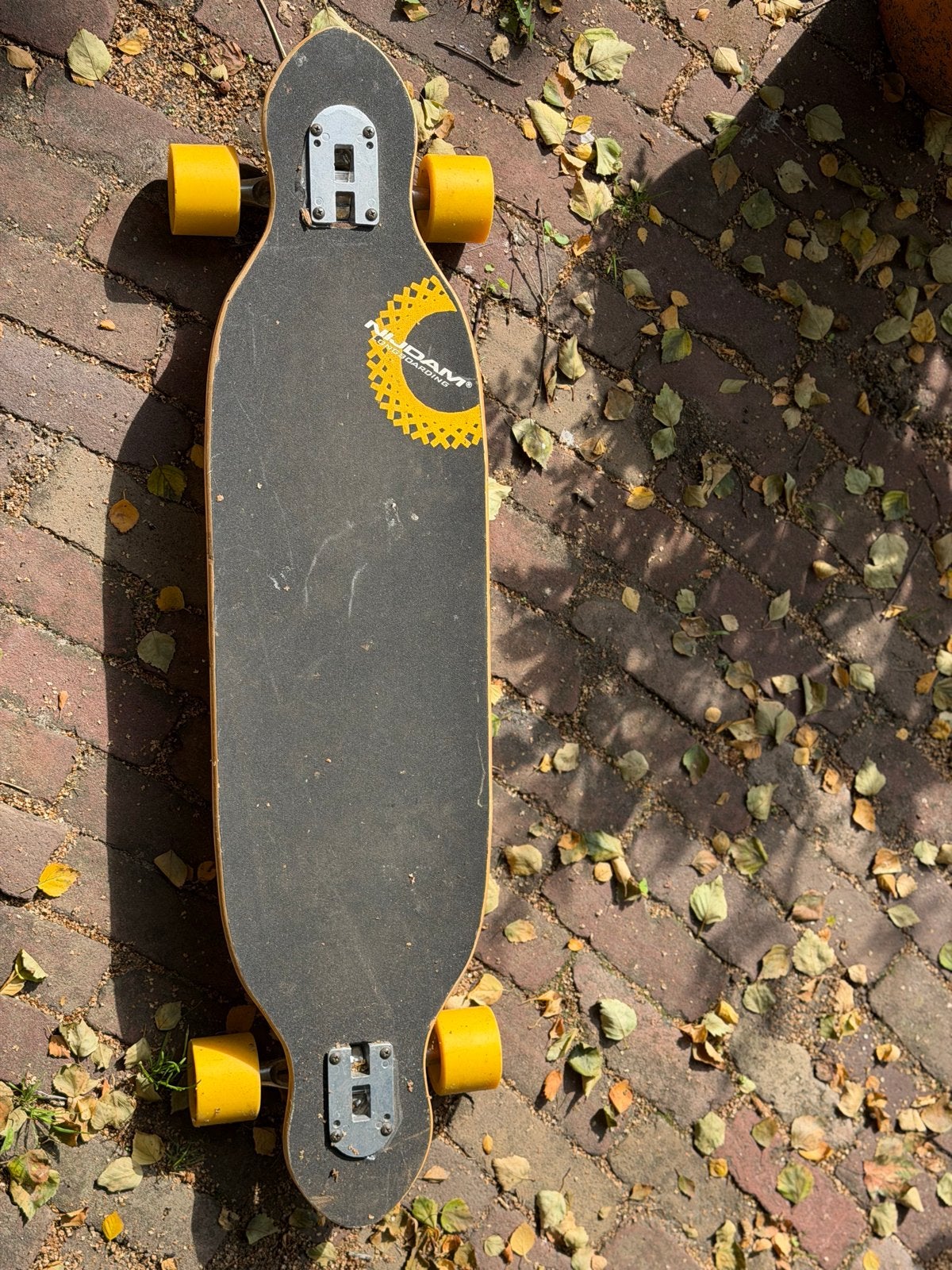Nijdam Longboard 38 inch - Geel/Zwart - 70mm wielen, Sport en Fitness, Ophalen, Gebruikt, Skateboard, Longboard