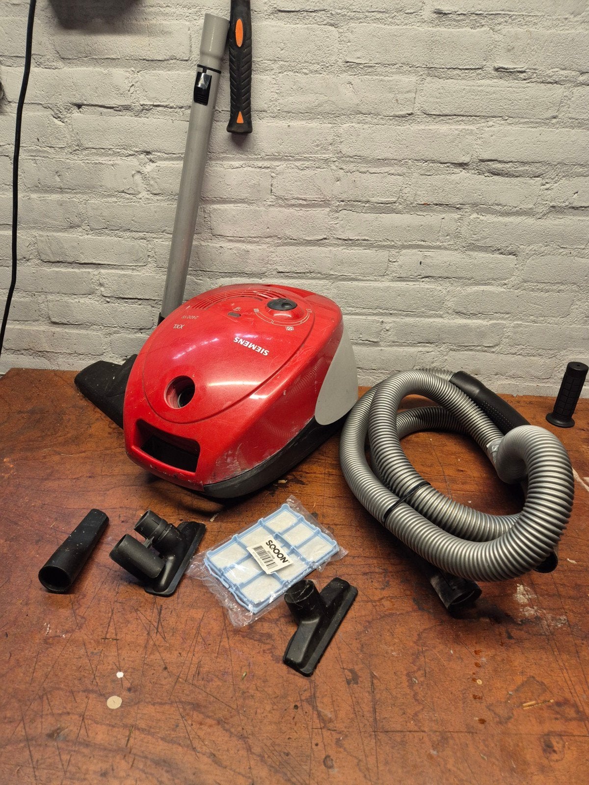 GRATIS Siemens stofzuiger xl met toebehoren, Siemens, Gebruikt, Inclusief accessoires, 2000 watt of meer