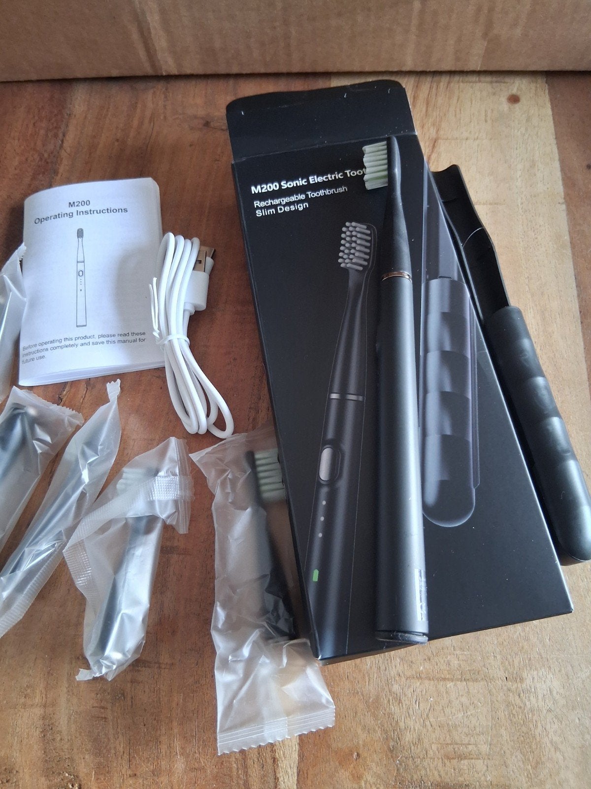 M200 Sonic Elektrische Tandenborstel met 4 opzetborstels, Ophalen of Verzenden, Nieuw, Mondverzorging