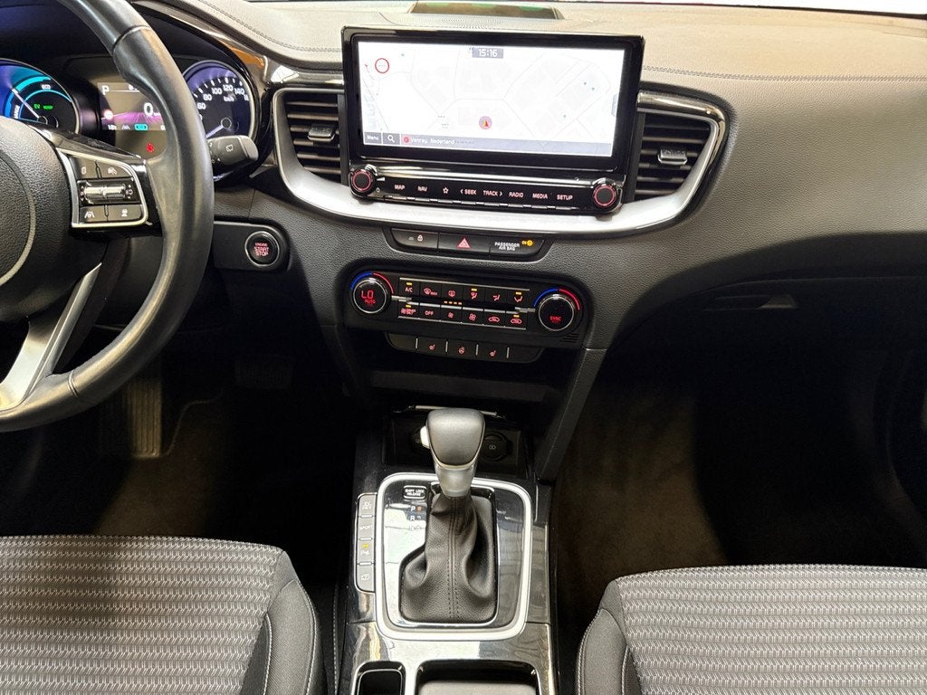 Kia Ceed Sportswagon 1.6 GDI PHEV DynamicLine, 12 maanden, 77 km/l, Gebruikt, Wit