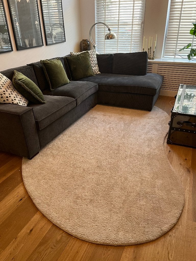 Groot asymmetrisch vloerkleed beige H&M, Ophalen, Beige, 200 cm of meer, Zo goed als nieuw