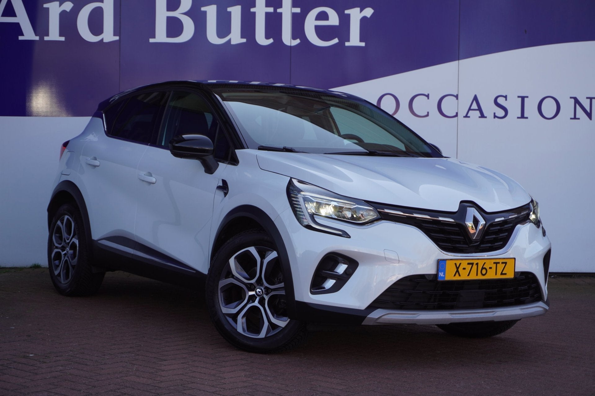 Renault Captur 1.6 E-Tech plug-in hybrid 160 techno SOH 97%, Auto's, Dealer onderhouden, 77 km/l, Gebruikt, Leder en Stof