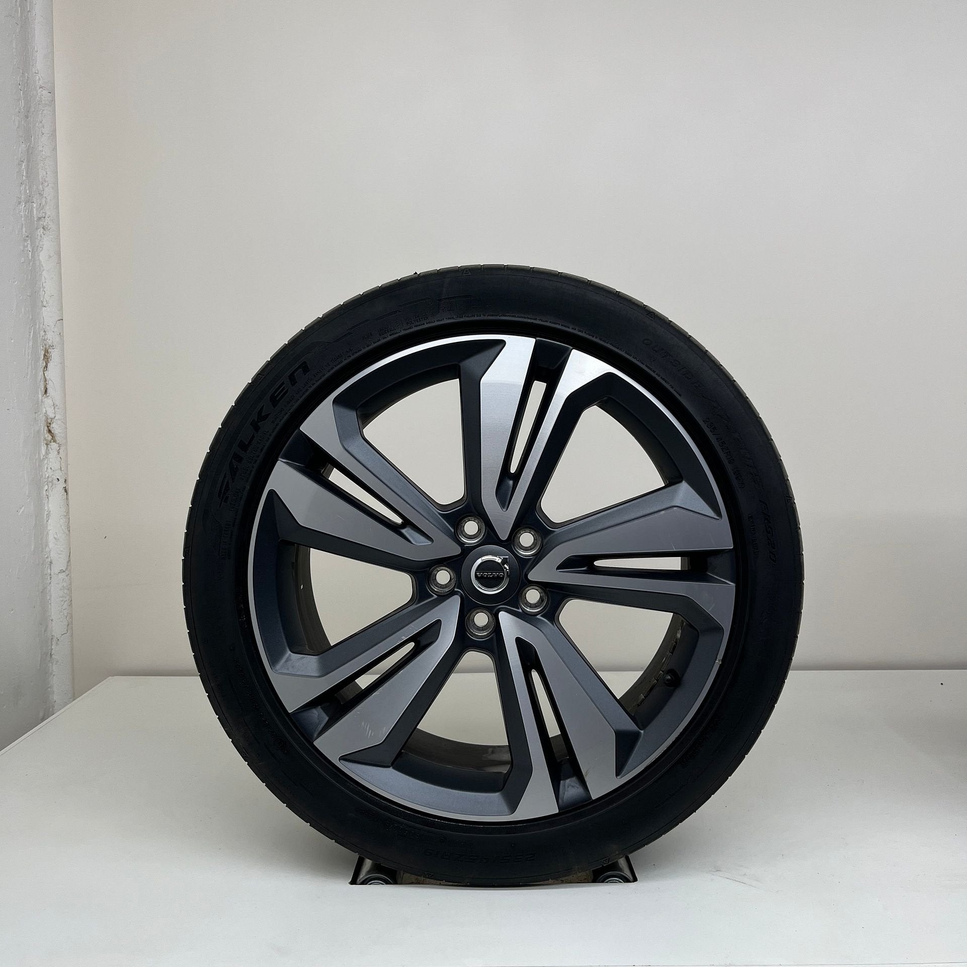 Volvo V60 Cross Country - 19 inch - zomerbanden, 19 inch, Gebruikt, Banden en Velgen, Ophalen of Verzenden