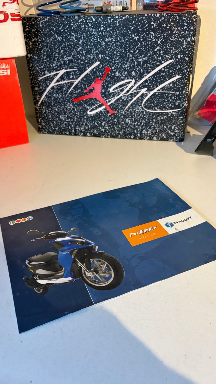 Piaggio NRG Power Scooter Brochure, Ophalen of Verzenden, Gelezen, Merk of Model