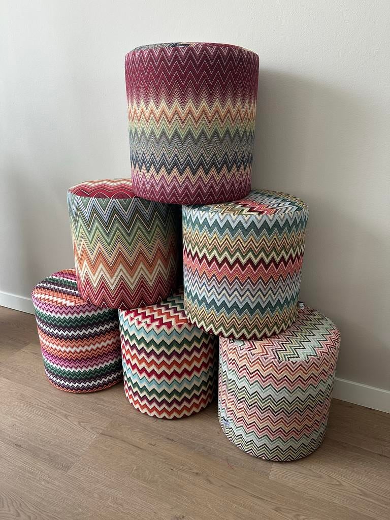 Zigzag poef en kussens, Huis en Inrichting, Banken | Voetenbanken en Poefen, Rond, Minder dan 50 cm, Ophalen of Verzenden, Zo goed als nieuw