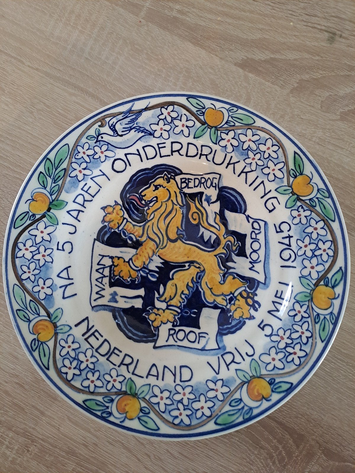 Herdenkingsbord 5 jaar Onderdrukking Nederland Vrij 1945, Antiek en Kunst, Ophalen