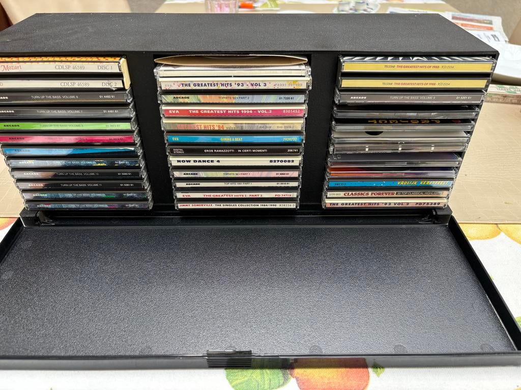 CD-opbergbox / CD-rek voor 36 cd discs, Kunststof, 75 tot 150 discs, Ophalen of Verzenden, Zo goed als nieuw