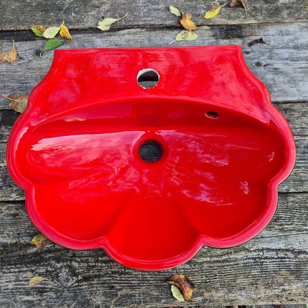 Fonteintje schelpvorm rood / olijfgroenbruin