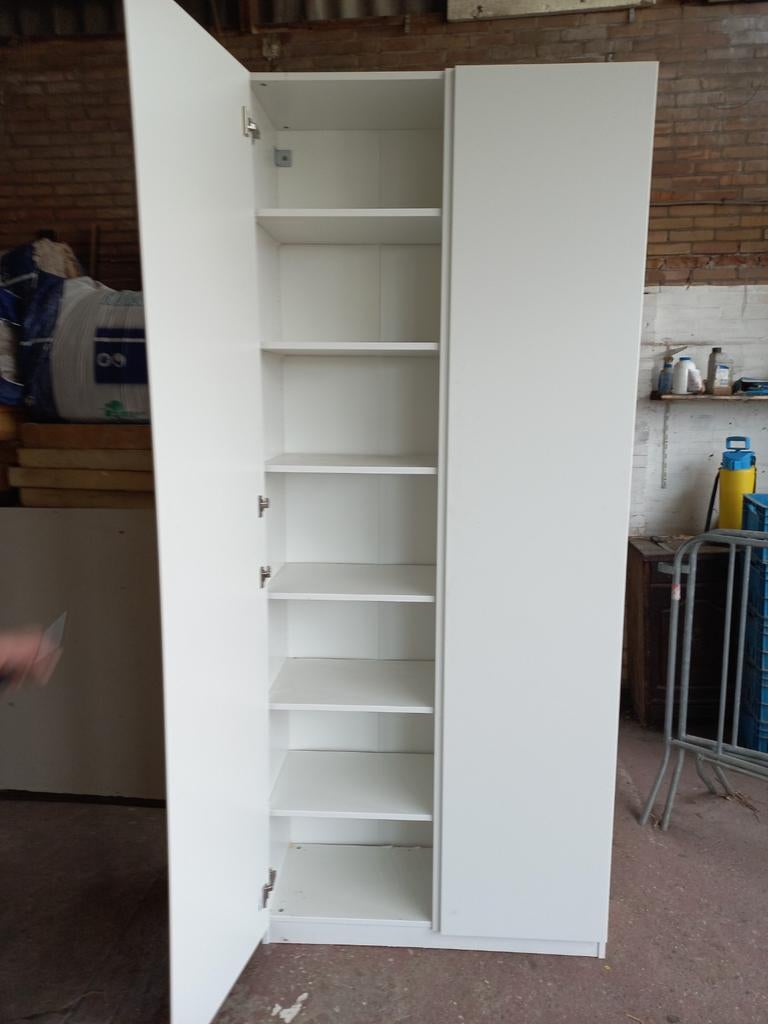 Opberg kast, Huis en Inrichting, Kasten | Roldeurkasten en Archiefkasten, Ophalen, 100 tot 150 cm, 200 cm of meer, Zo goed als nieuw