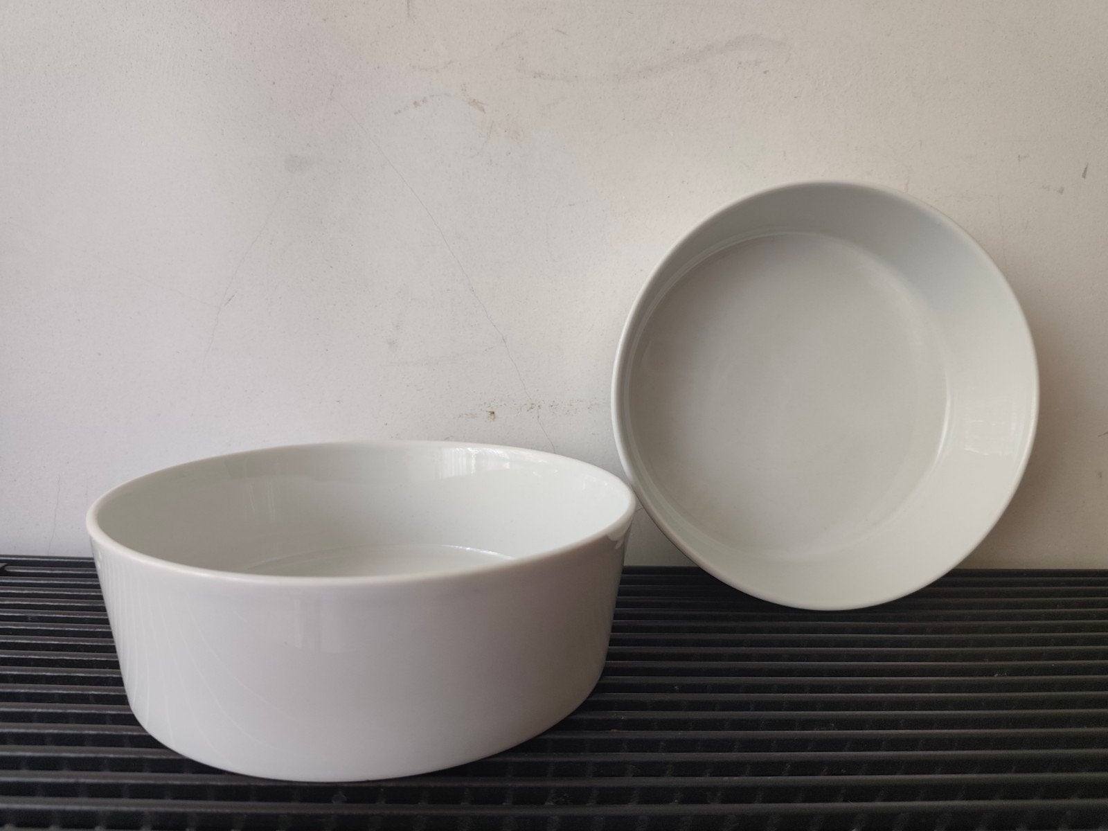 Arzberg Tric Sieger Design, 2x salade schaal wit, dm 21 cm, Arzberg, Ophalen of Verzenden, Modern, Porselein