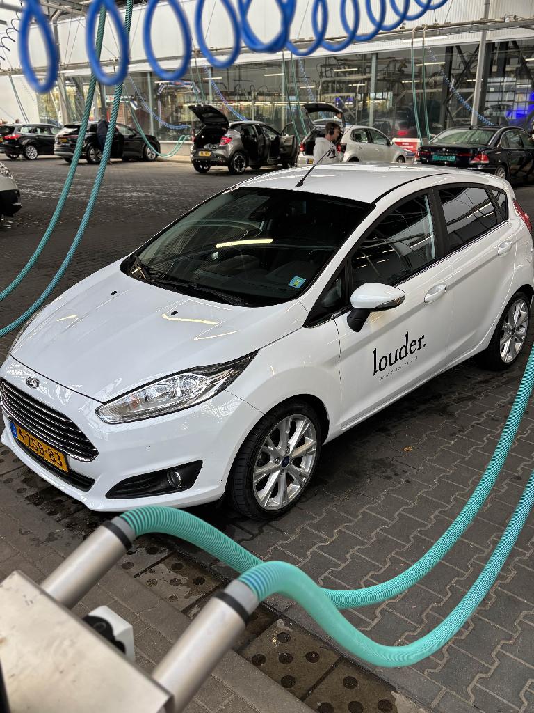 Ford Fiësta 1.0 74KW/100PK 5D 2015 Wit - nieuwe motor!, Auto's, Voorwielaandrijving, Stof, Zwart, Traction-control