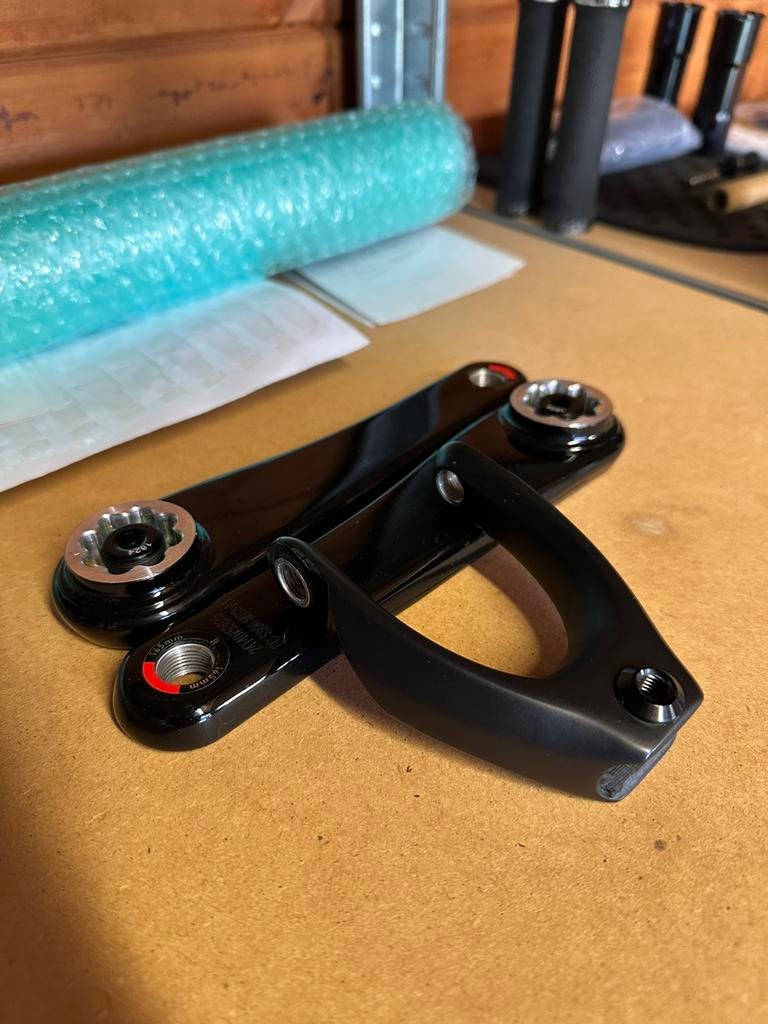 Specialized levo sl carbon cranks , shock extenstion, Fietsen en Brommers, Fietsen | Mountainbikes en ATB, Fully, Ophalen of Verzenden