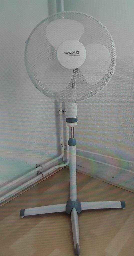 Te koop ventilator, Ophalen, Zo goed als nieuw, Statiefventilator
