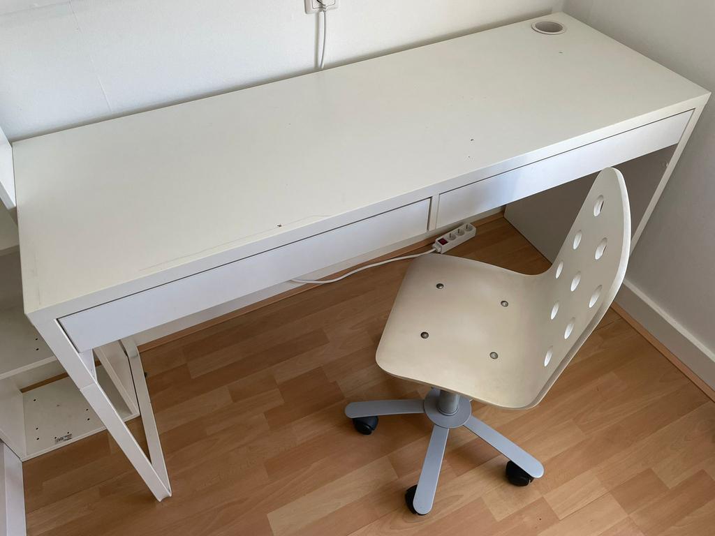Bureau met stoel, Huis en Inrichting, Bureaus, Ophalen, Demontabel, Gebruikt, Spaanplaat of MDF