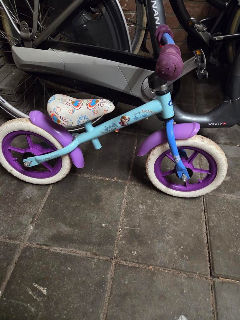 FROZEN Loopfiets, Fietsen en Brommers, Fietsen | Kinderfietsjes, Ophalen, Gebruikt, Minder dan 16 inch