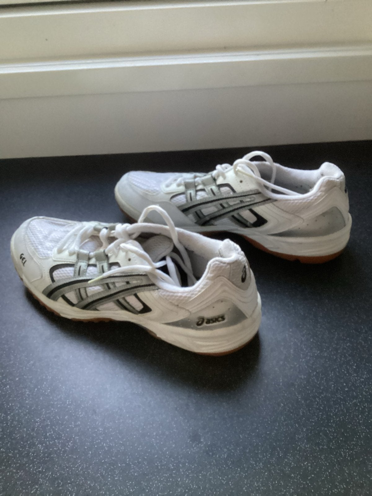 Asics - sportschoenen - heren mt. 43,5 - weinig gebruikt -, Kleding | Heren, Schoenen, Ophalen of Verzenden, Zo goed als nieuw