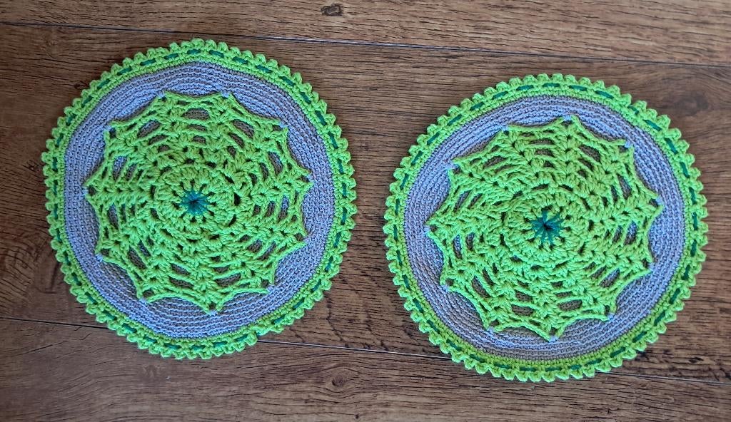 2 vintage retro pannenlappen Doorsnee 20cm, Ophalen of Verzenden, Huis en Inrichting