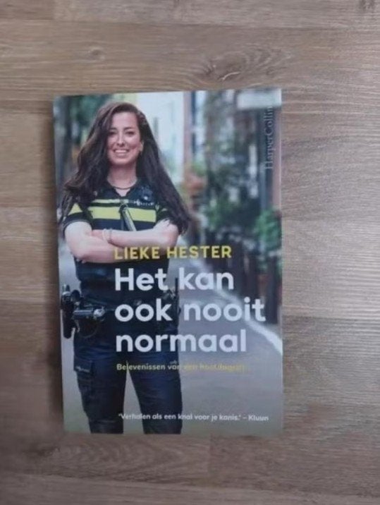 Het kan ook nooit normaal door L. Hester, Boeken, Biografieën, Zo goed als nieuw, Overige, Ophalen of Verzenden