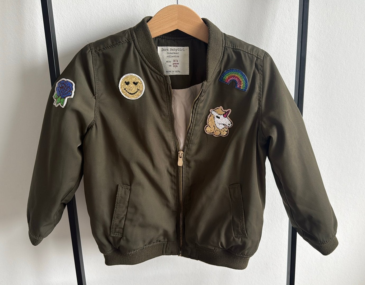 Bomberjack Zara 104, Ophalen of Verzenden, Zo goed als nieuw, Meisje, Jas