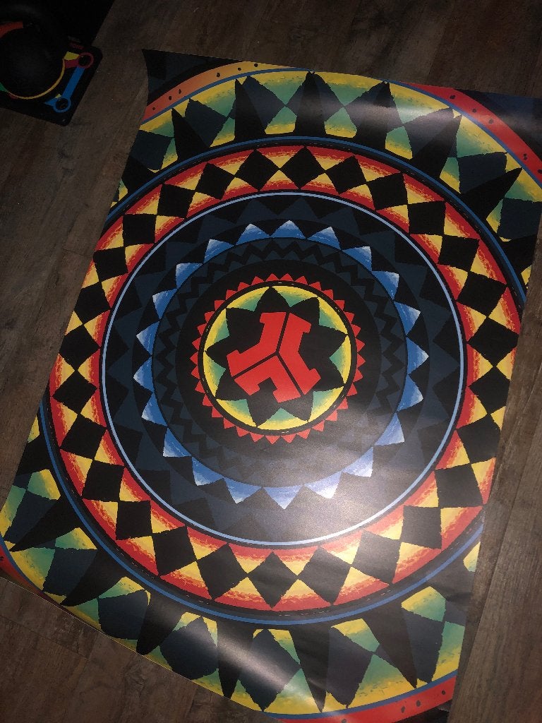 Defqon 1 2026 Plakposter, Eén persoon