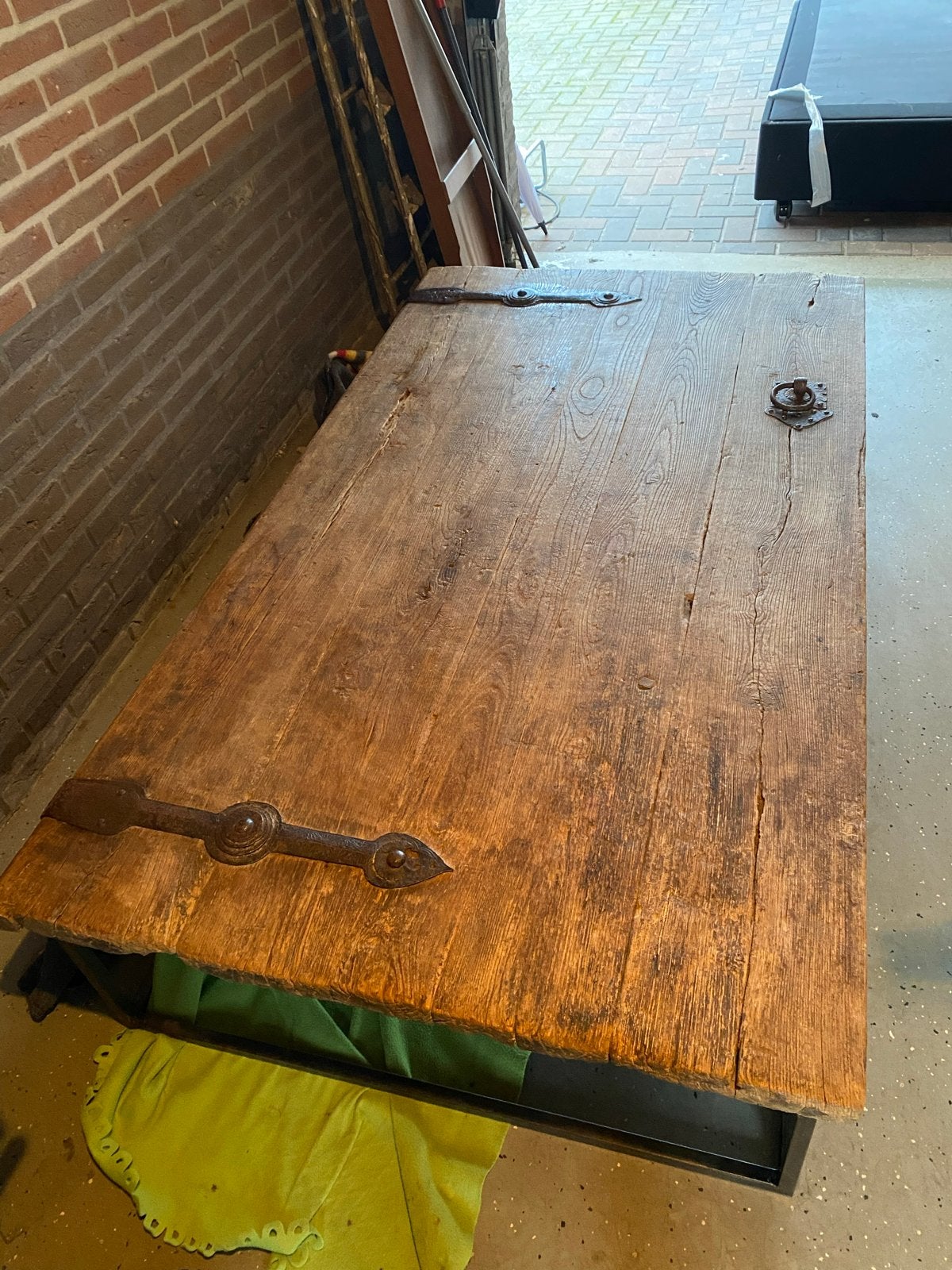 Unieke salontafel van oud houten deurblad., Ophalen