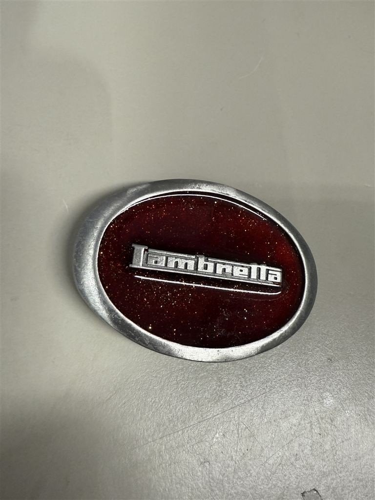 Lambretta metalen riemgesp, Verzamelen, Speldjes, Pins en Buttons, Ophalen of Verzenden, Zo goed als nieuw, Transport