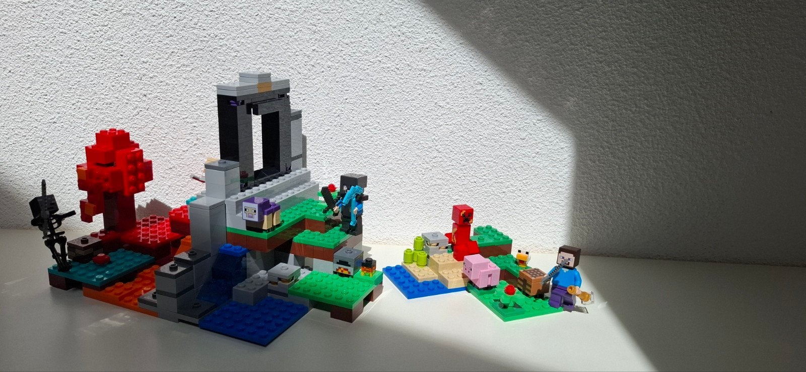 LEGO Minecraft 21177 Creeper Ambush& 21172 Ruined portal, Minecraft, Lego, Ophalen of Verzenden, Complete set